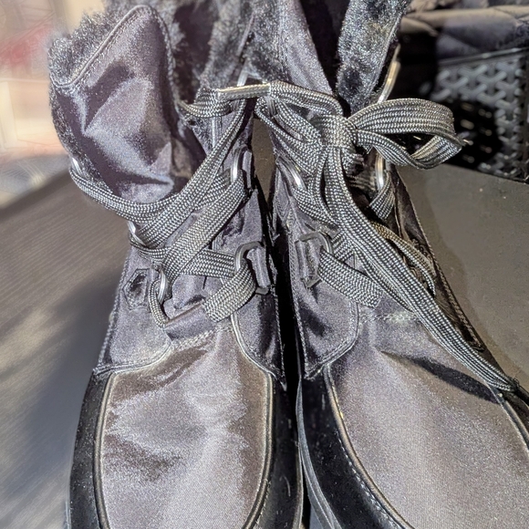 Torrid Black Cold Weather Bootie, size 11WW - Picture 9 of 12